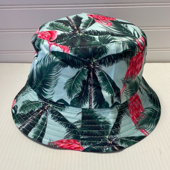 Pink Flamingos 🦩 & Palm Trees Multicolored Reversible Cotton Bucket Hat - Picture 6 of 12